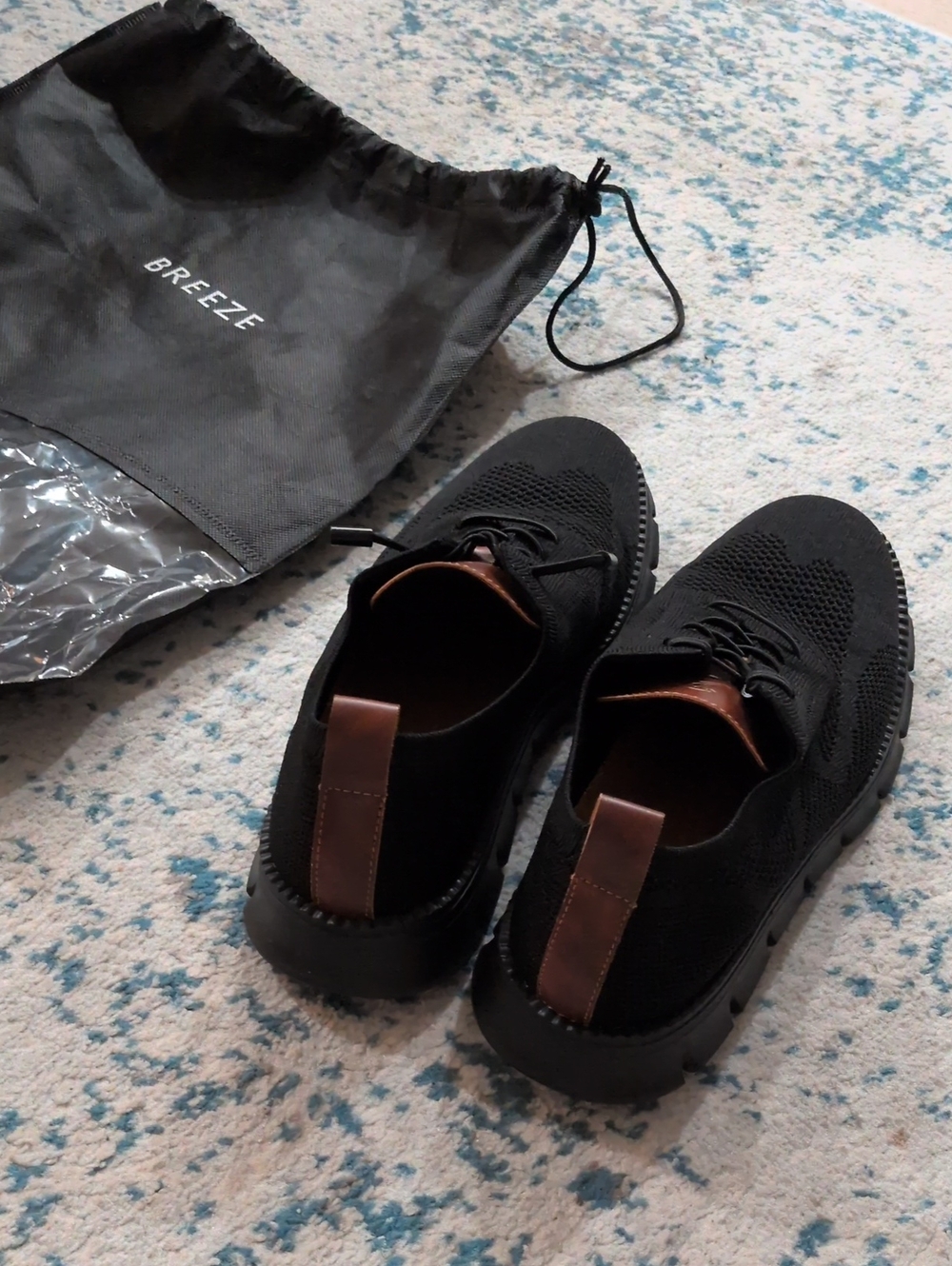 Breeze Men’s Black Knit Urban Sneakers with Brown Heel Tab